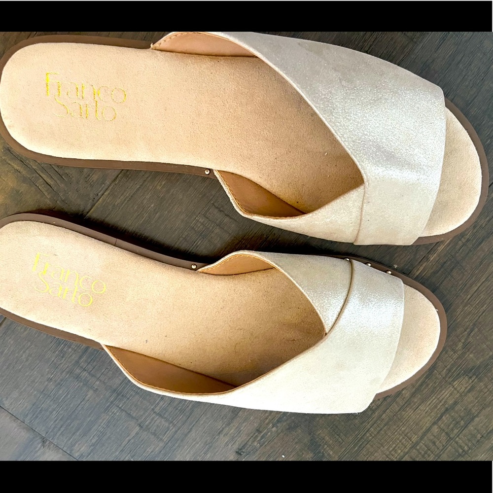 Franco Sarto flat gold sandals - Size 9
